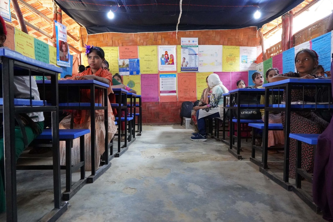 Inside the Chayabithi Learning Center during a girls-only class in the Rohingya camp. Credit: GPE/Salman Saeed